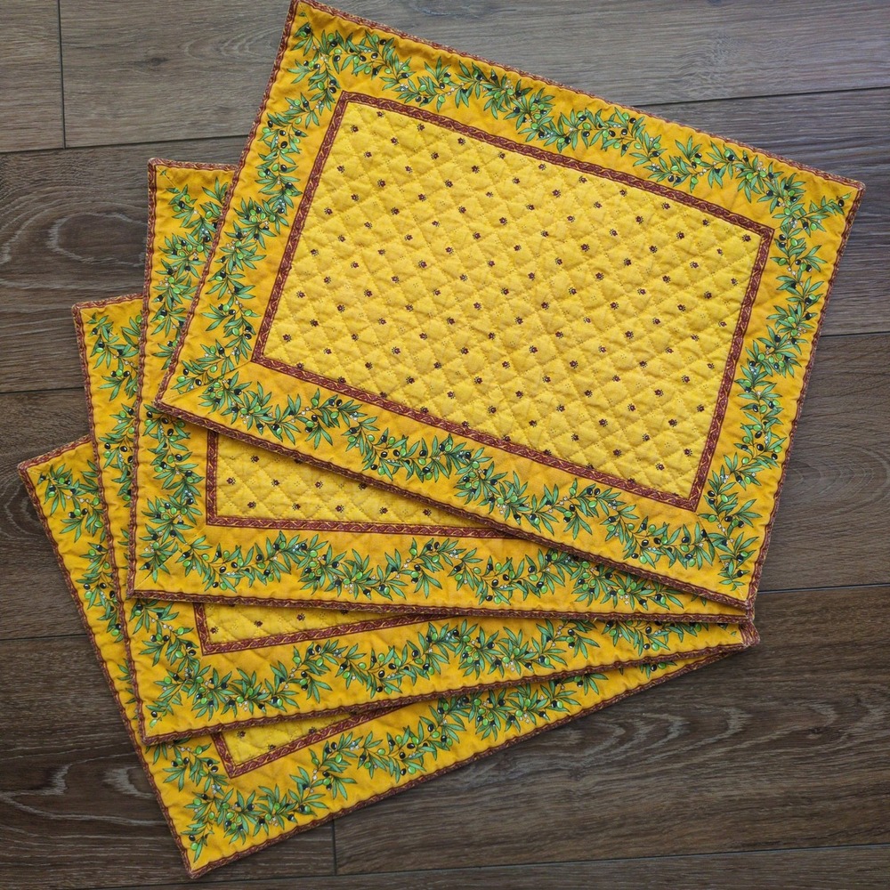 Tissus Toselli Olive Branch Placemats Yellow Quilted Reversible French Country